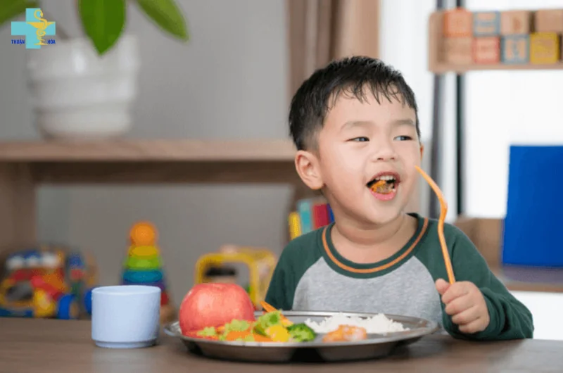 Cách xử lý trẻ bị phân sống